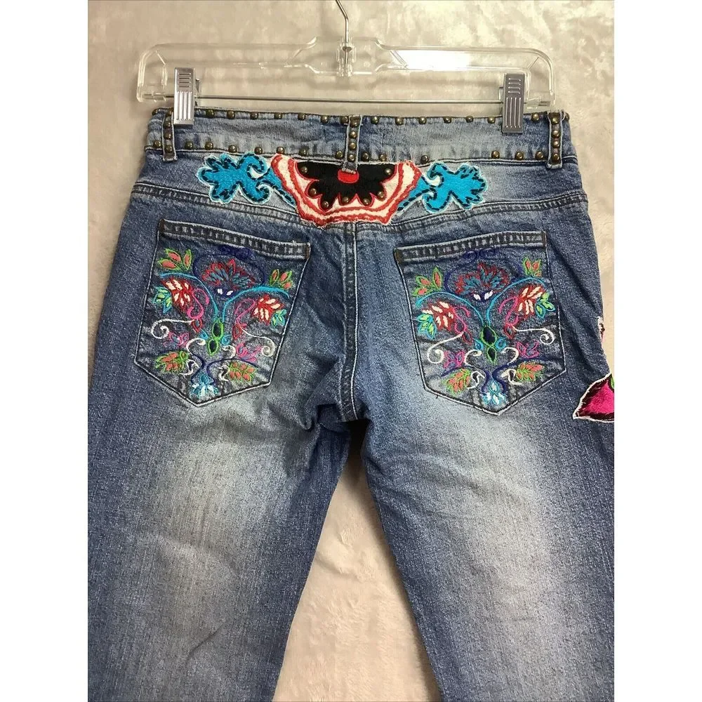 Vintage Basil & Maude Embroidered And Rivited Blue Jeans Size 2 lowrise stretch